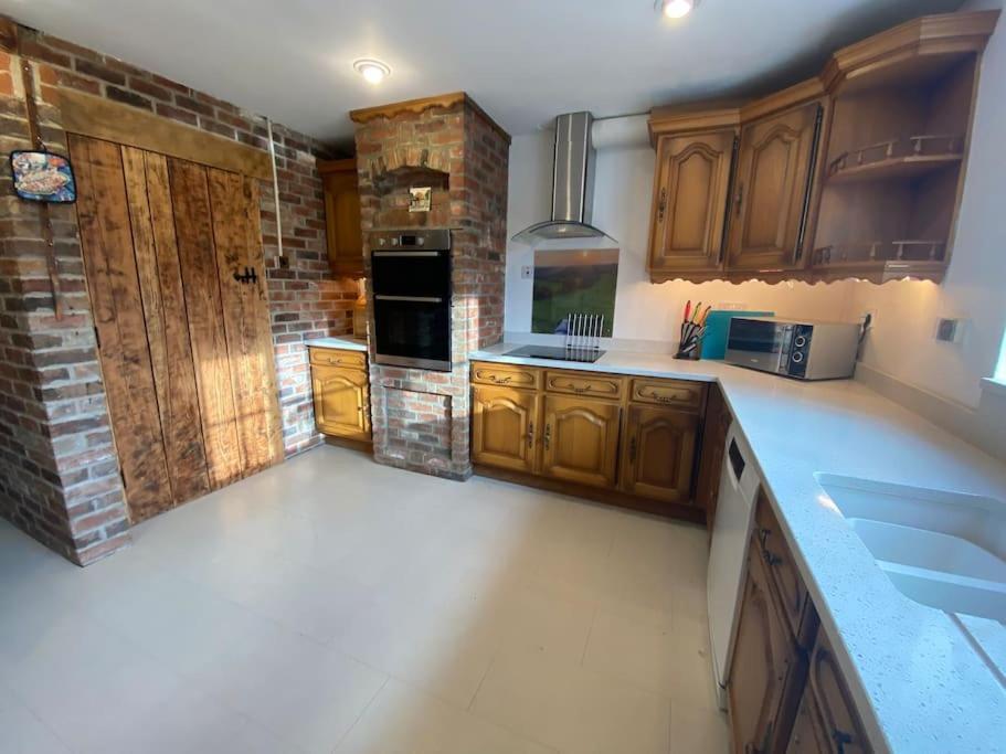 Eco-Friendly Dorset Cottage With Spa Set In Heart Of Countryside Sydling St Nicholas Exterior photo